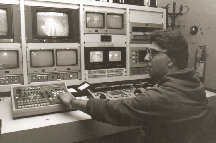 8af5ee7215fe9364eb1bc096e4d646ea--media-center-s