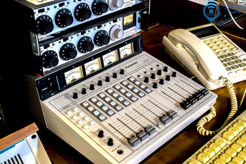 Panasonic AU-MX50 Vintage audio mixer 