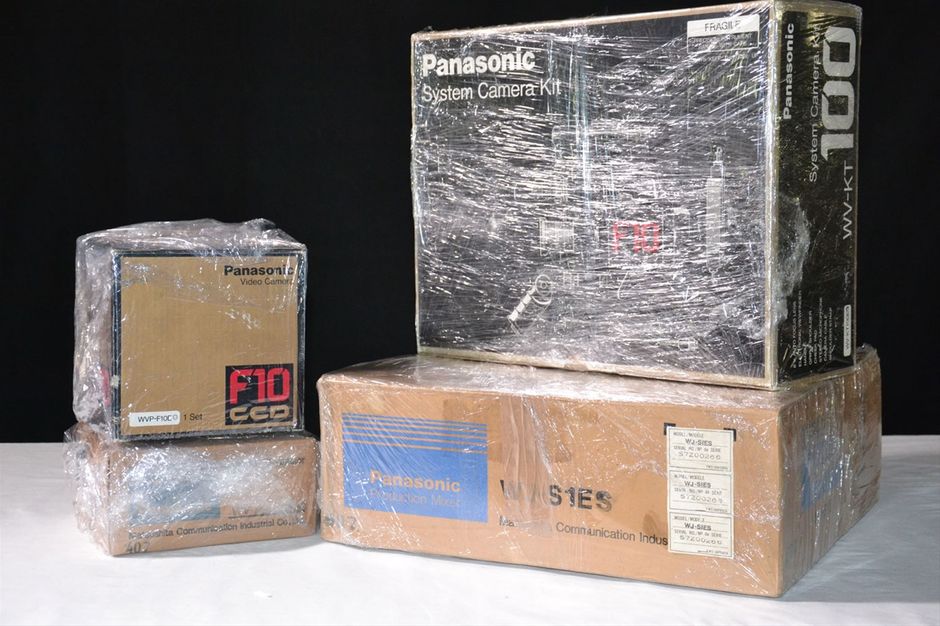 Vintage Panasonic F10 Videocameras + WJ-S1 Mixer Boxed

The Panasonic F10 camera was called a 