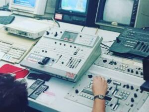 Το Control του TV Σέρρες. Δεξιά κάτω  μίκτης εικόνας SONY SEG2000AP με wipe extender SONY WEX-200P - Δεξιά επάνω Panasonic WJ-AVE5 και στην μέση ο μίκτης PANASONIC WJ-MX50. Αριστερά Amiga 500 και FOR.A TBC.Φωτογραφία Αντώνης Παπαμιχαλακης