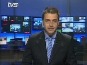 O Ιορδάνης Ξανθόπουλος στην εκφώνηση κεντρικού δελτίου ειδήσεων στην TVS