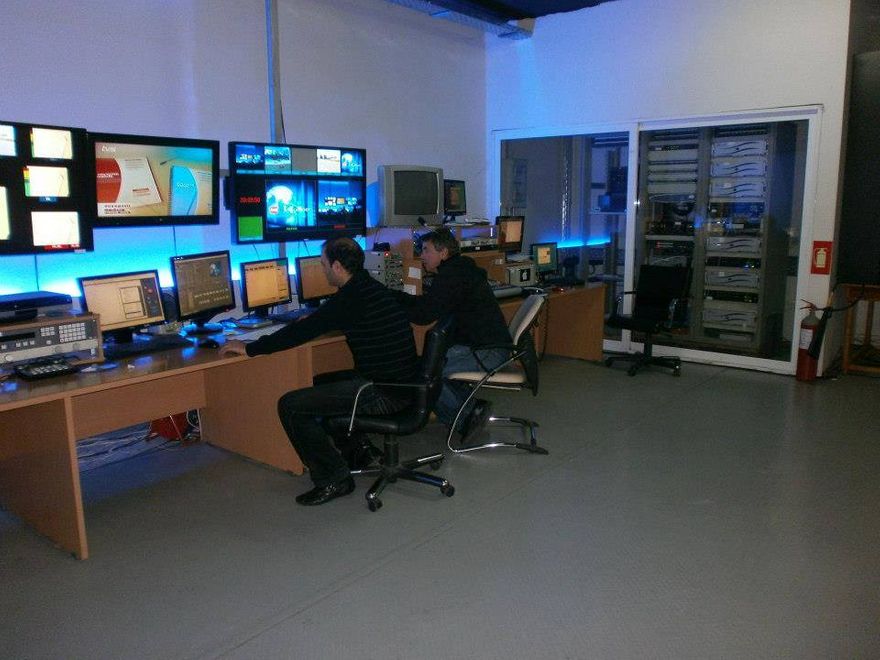 Το καινούριο control room του TVS μετά και την εξαγορά του σταθμού από τον Αντώνη Γερασίμου. Φωτογραφία Κωστας Δημητριαδης, 2009