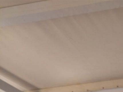 Ο ηθοποιός Μιχαήλ Άνθης σε εξωτερική τηλεοπτική παραγωγή του 34100
