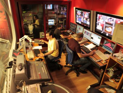 Πανοραμική άποψη του control room του Αρχιπέλαγος TV